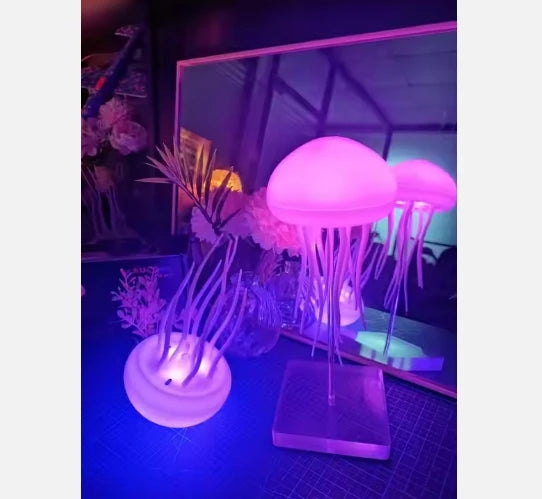 GlowJelly™ – The Mesmerizing Jellyfish Night Light