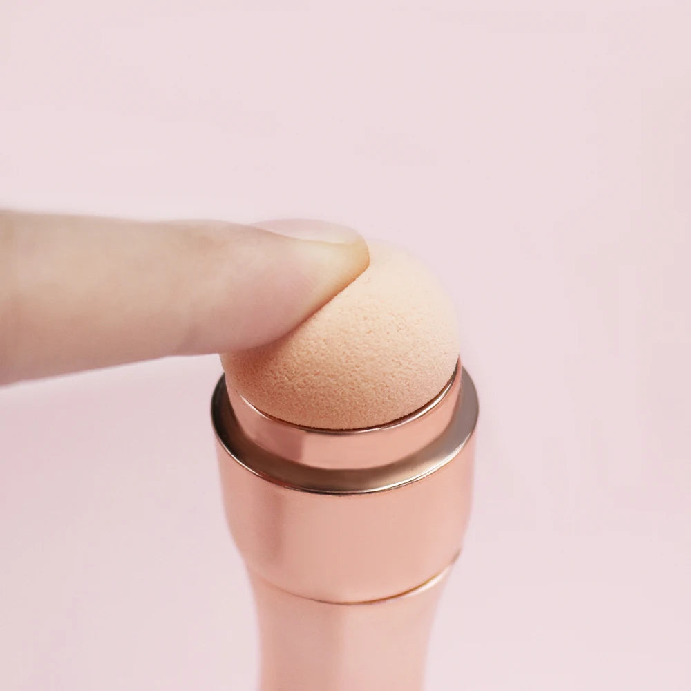 GlamStroke™ 4-in-1 Mini Travel Makeup Brush Set 💄✨